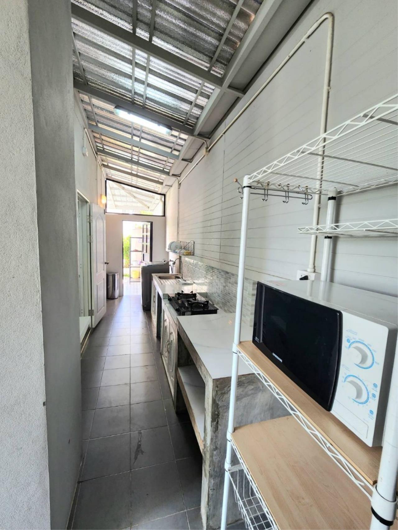 House for rent in the Saraphi zone project near Varee School, Chiang Mai.