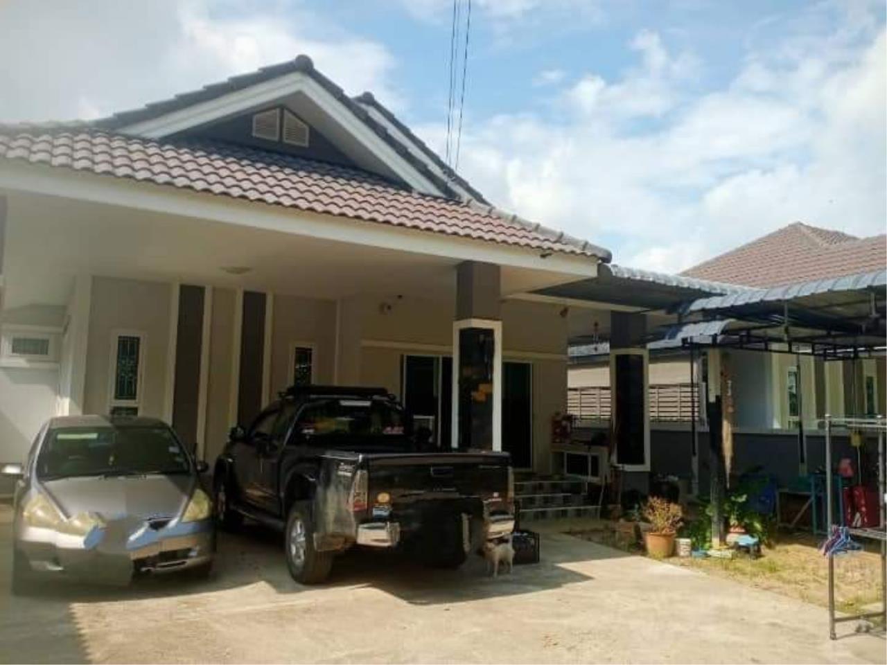 House for rent, Rattana Phirom Ville Village Zone near Kad Farang, Hang Dong Fresh Market  For rent 15,000 baht/month