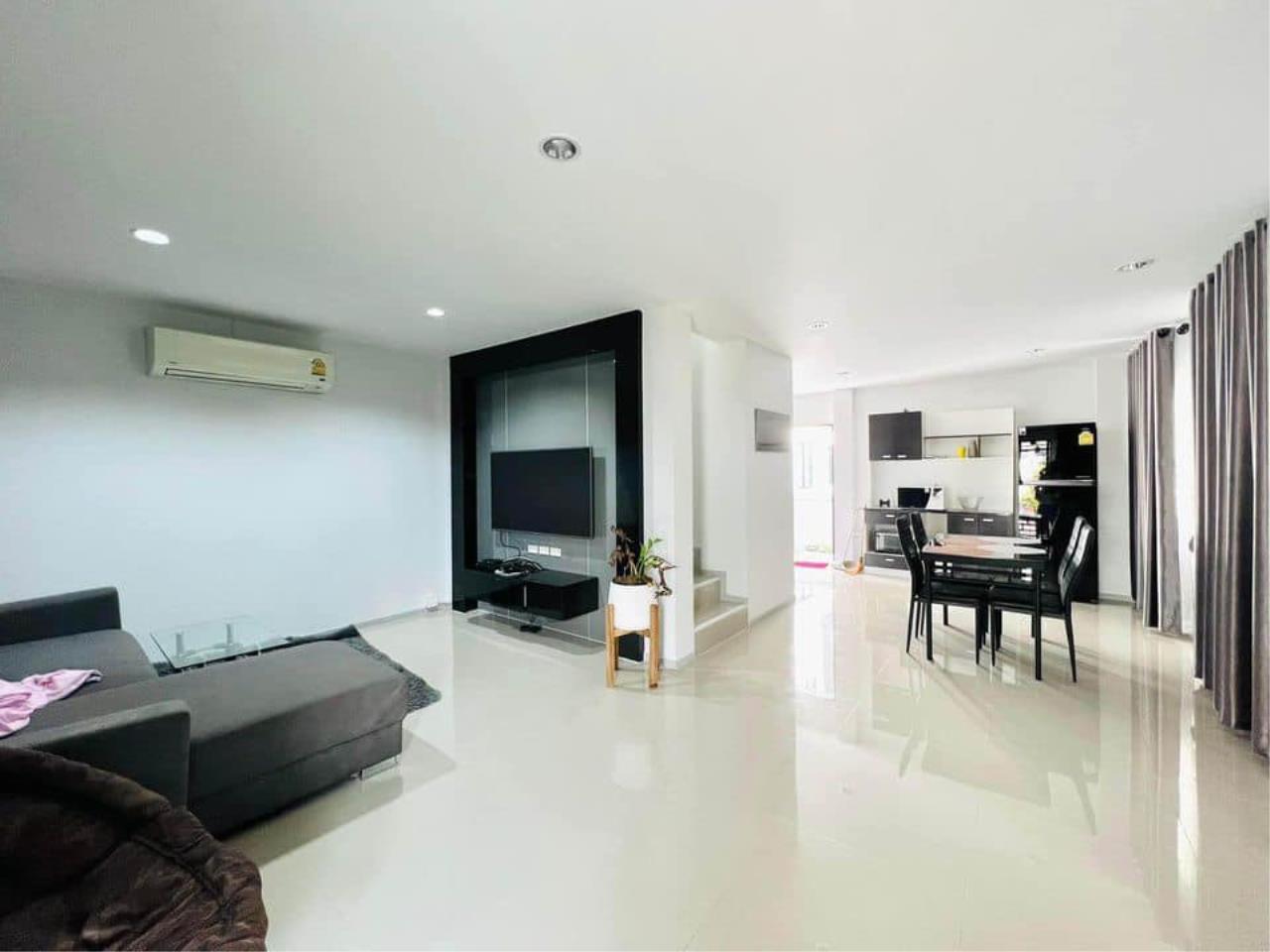 House for sale with tenants in San Sai zone