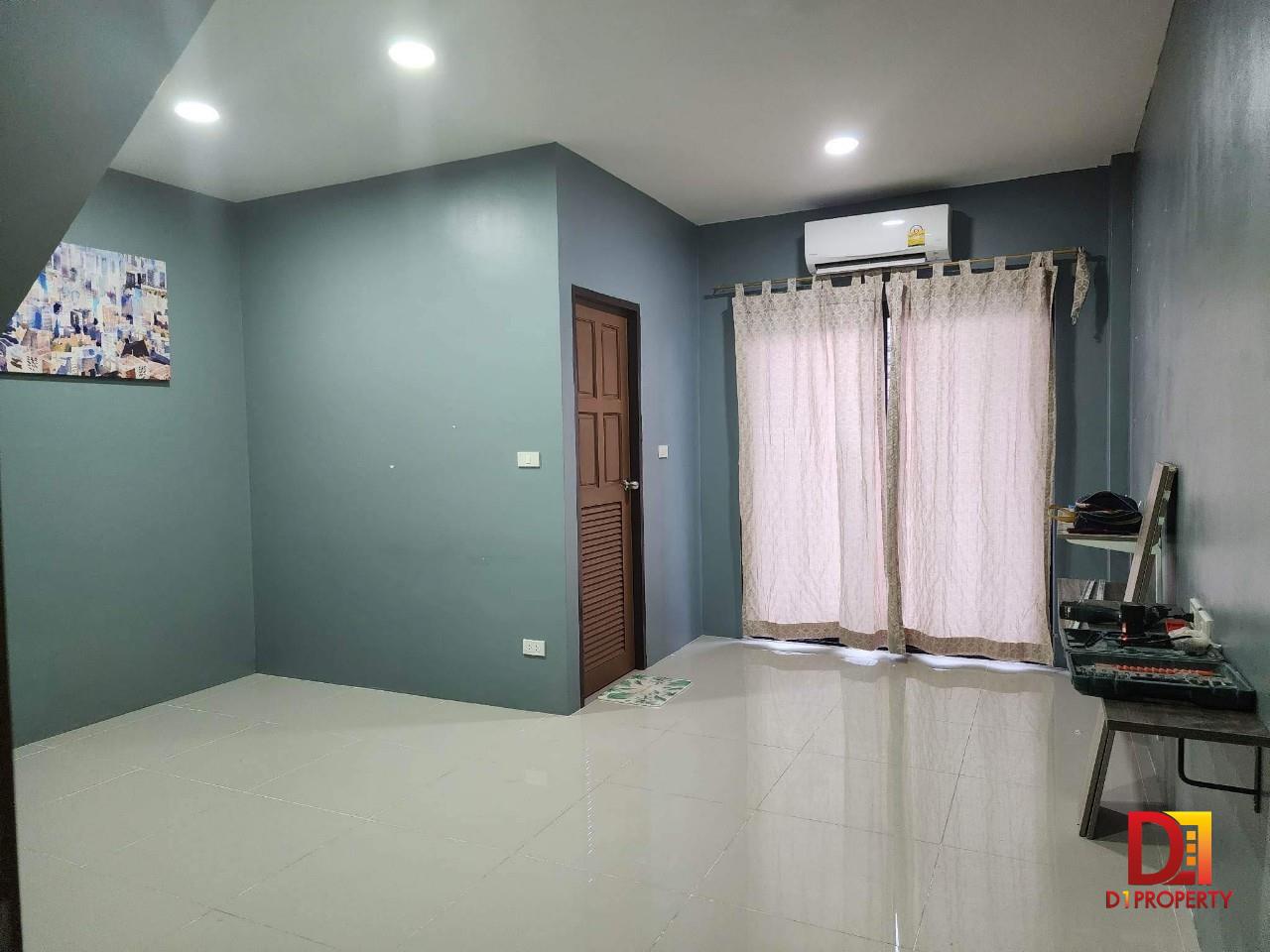 Sale/Rent Townhome Near Chiang Mai International School (CMIS)