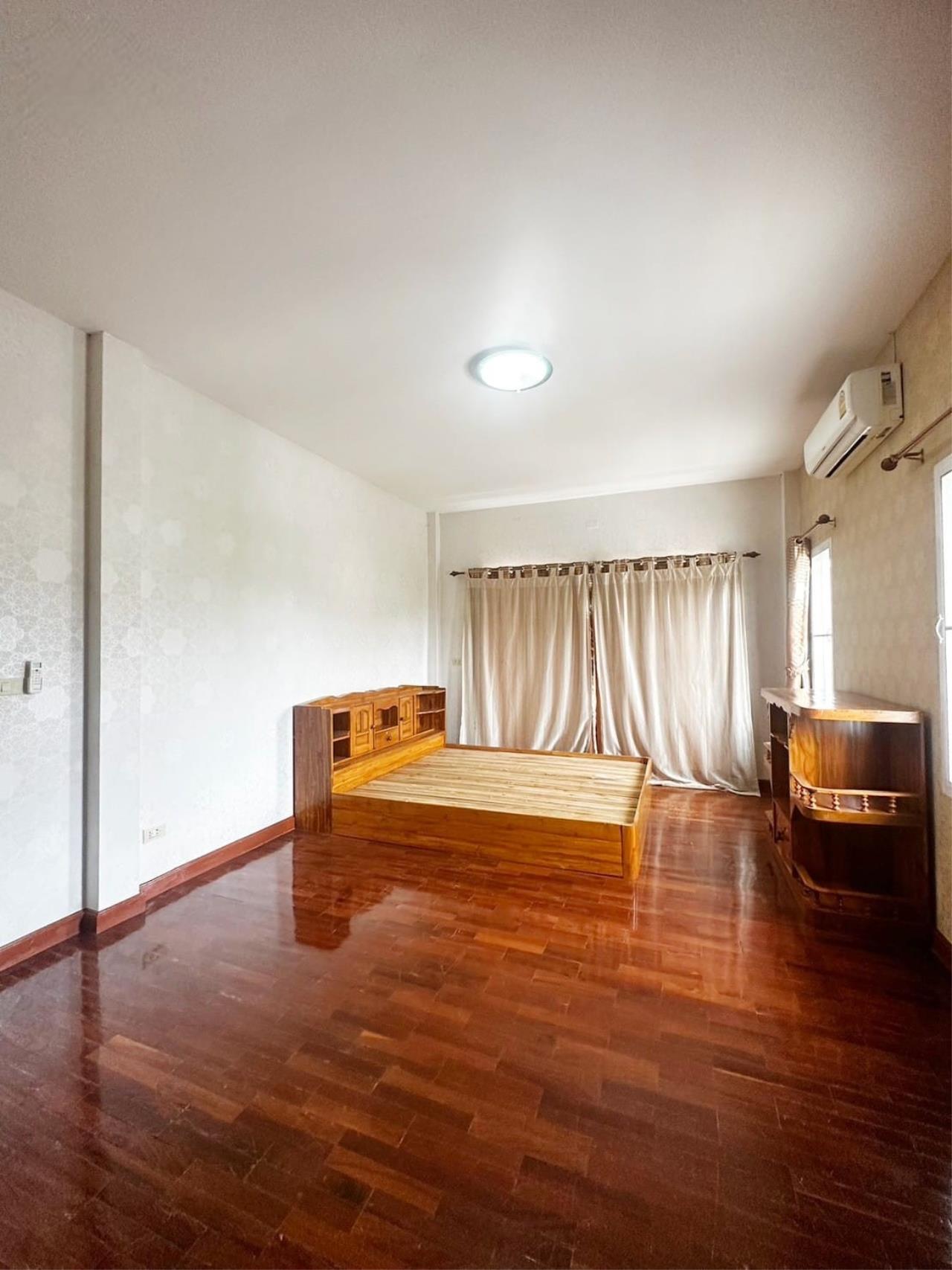 House for sale, Hang Dong zone