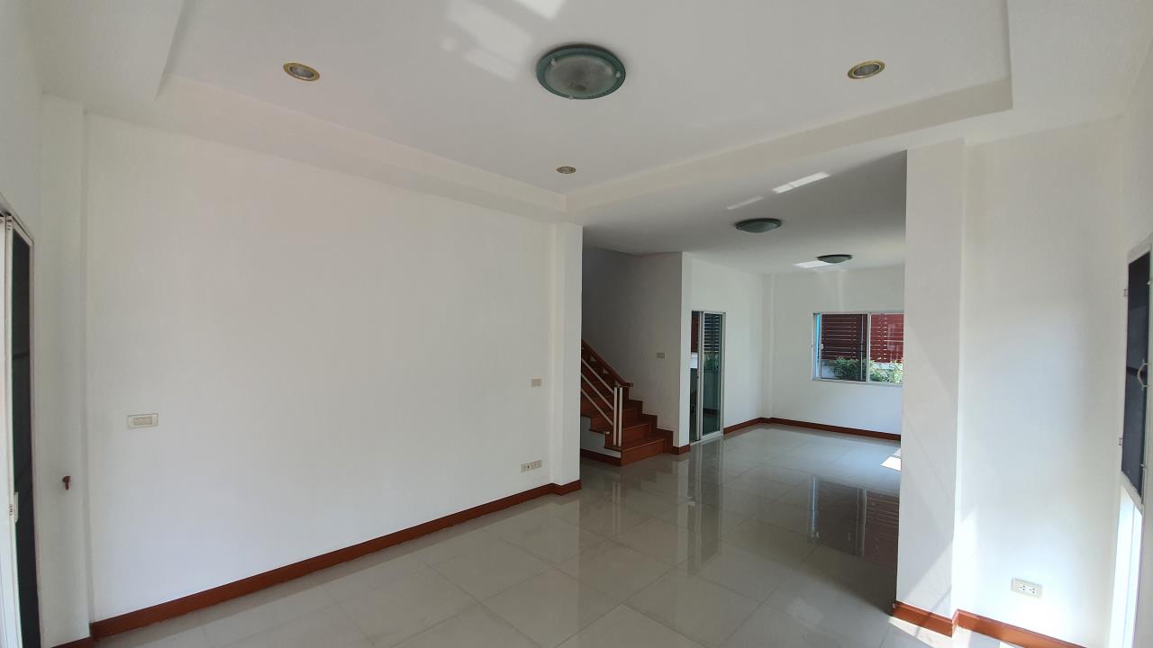 House for sale in the project, Hang Dong zone.