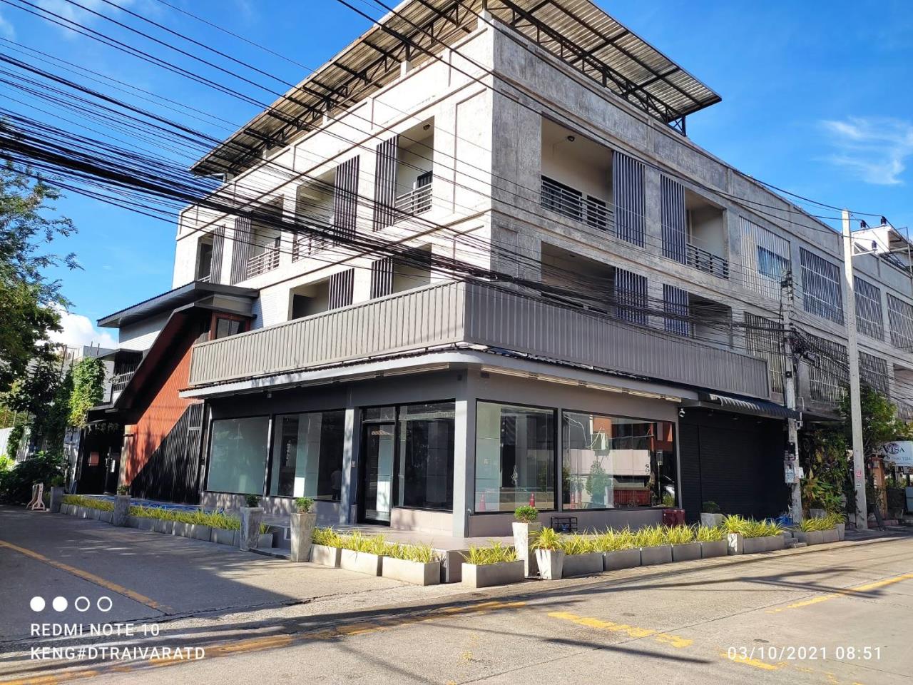 Building for rent in the heart of Nimman, well maintained.