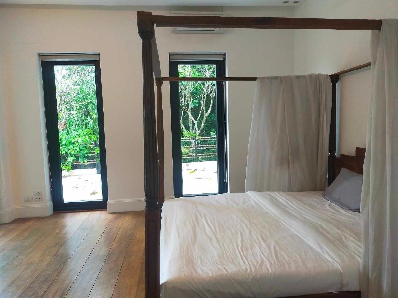 Pool villa for rent in San Kamphaeng zone, near San Kamphaeng Walking Street.