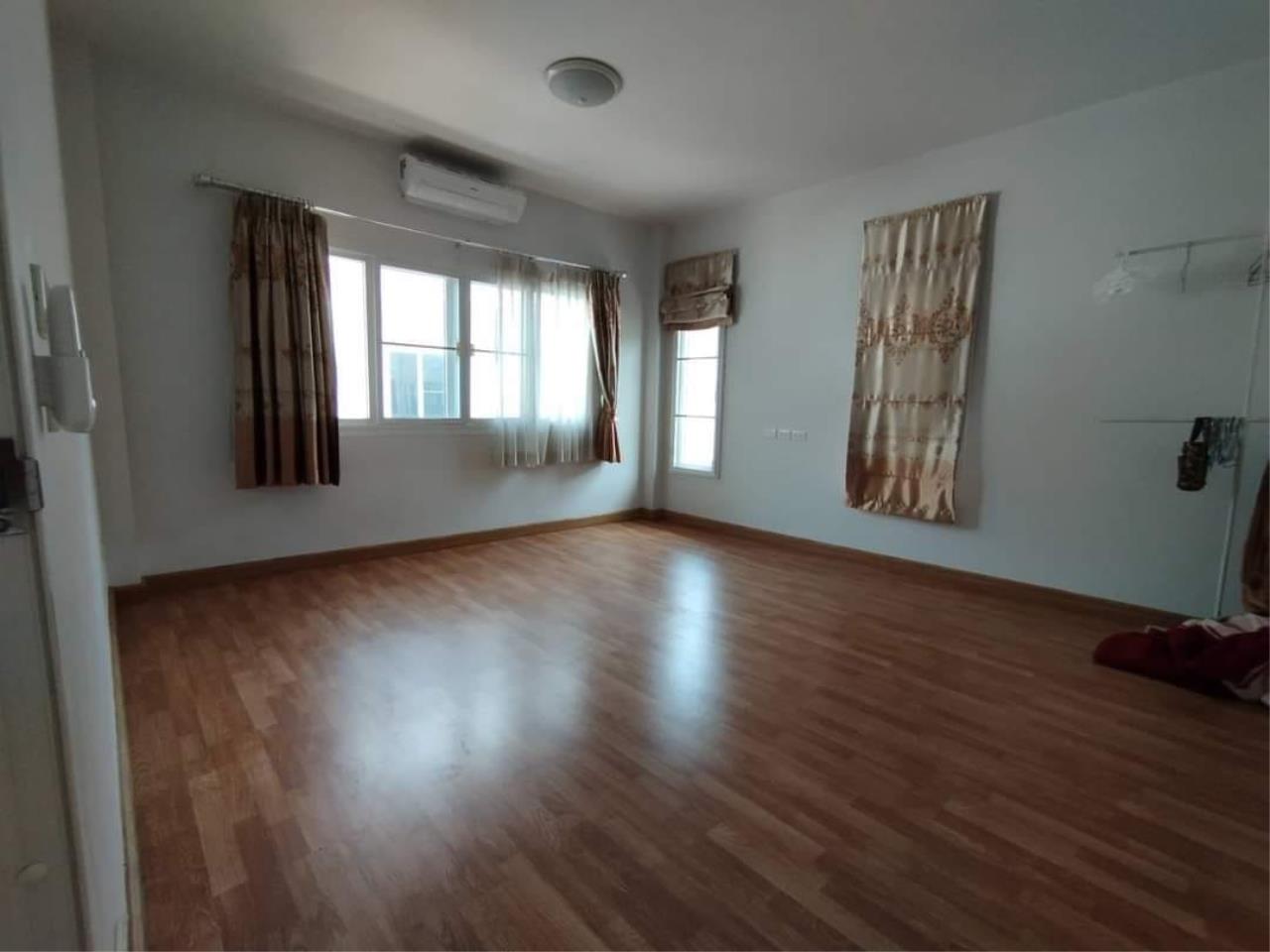 House for sale in the project, Hang Dong zone.