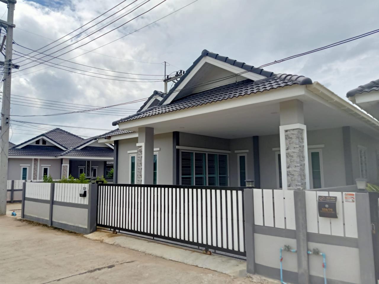 Single house for rent, Kasetsin Project Phase 1, near Maejo University.