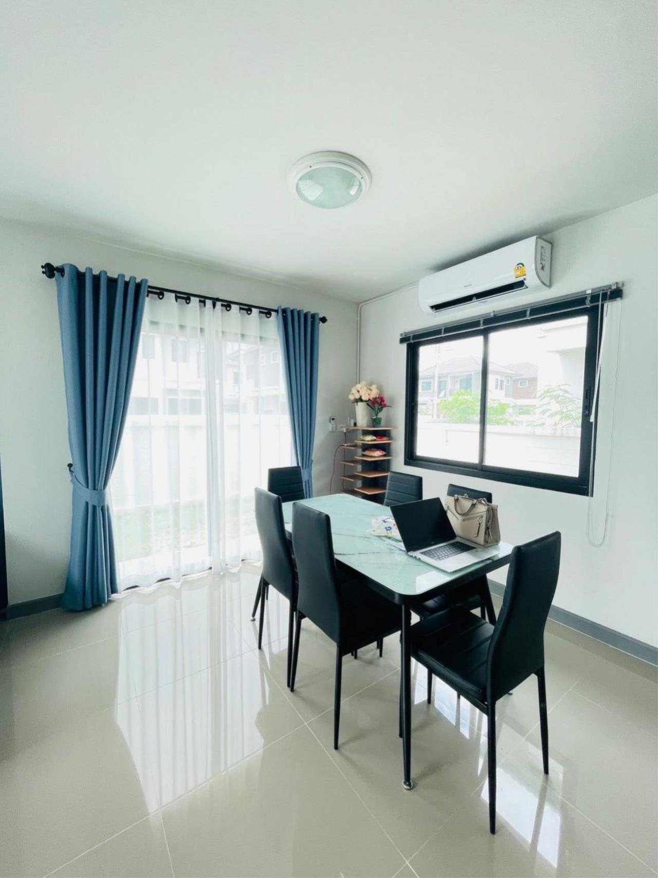 New house for rent, new furniture throughout. San Kamphaeng Housing Authority