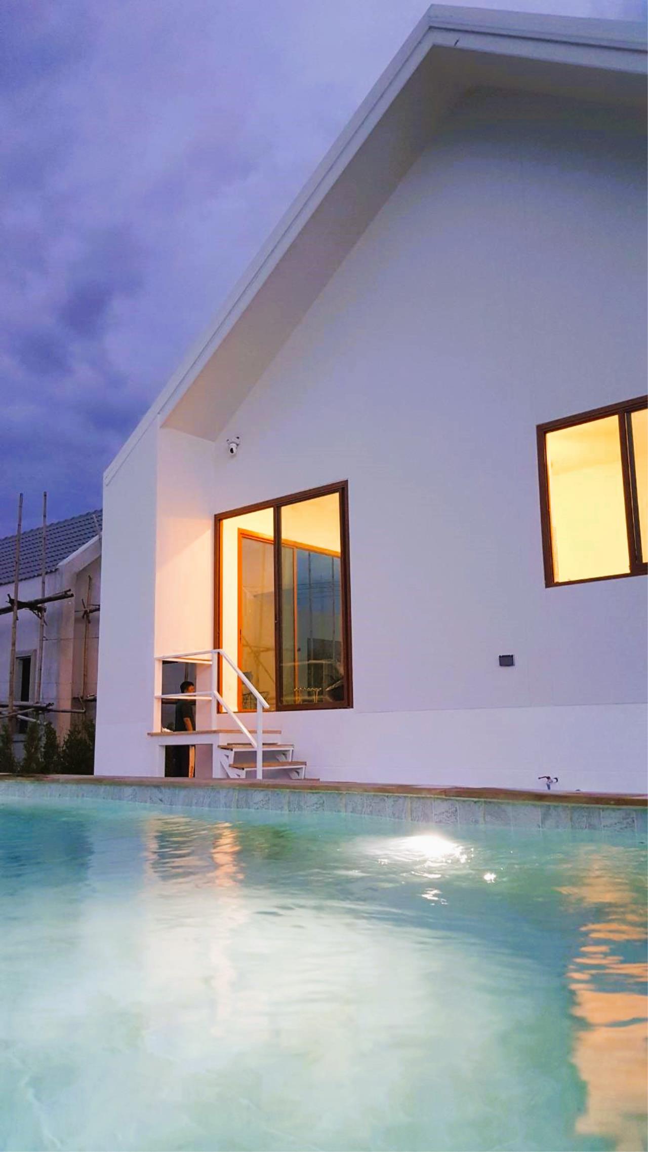 Newly built pool villa for sale, Doi Saket zone.