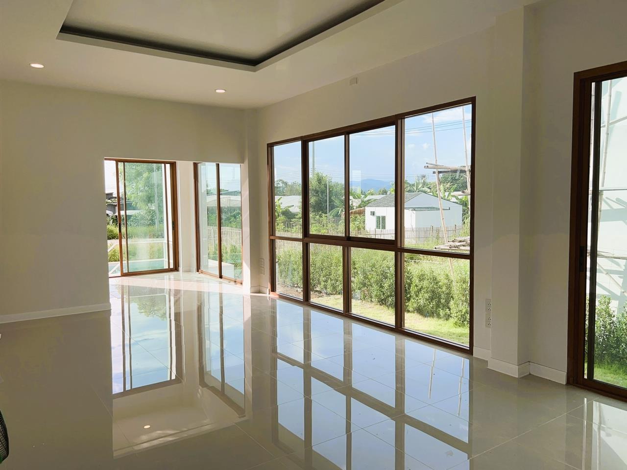 Newly built pool villa for sale, Doi Saket zone.