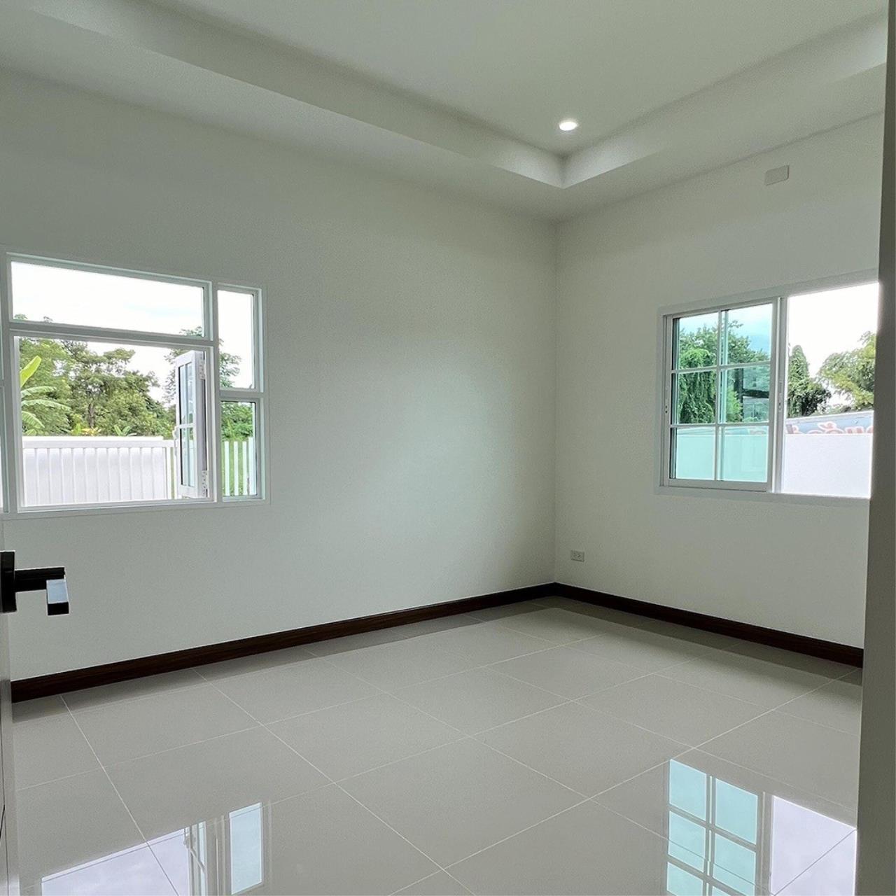 Modern style house for sale, Doi Saket zone.