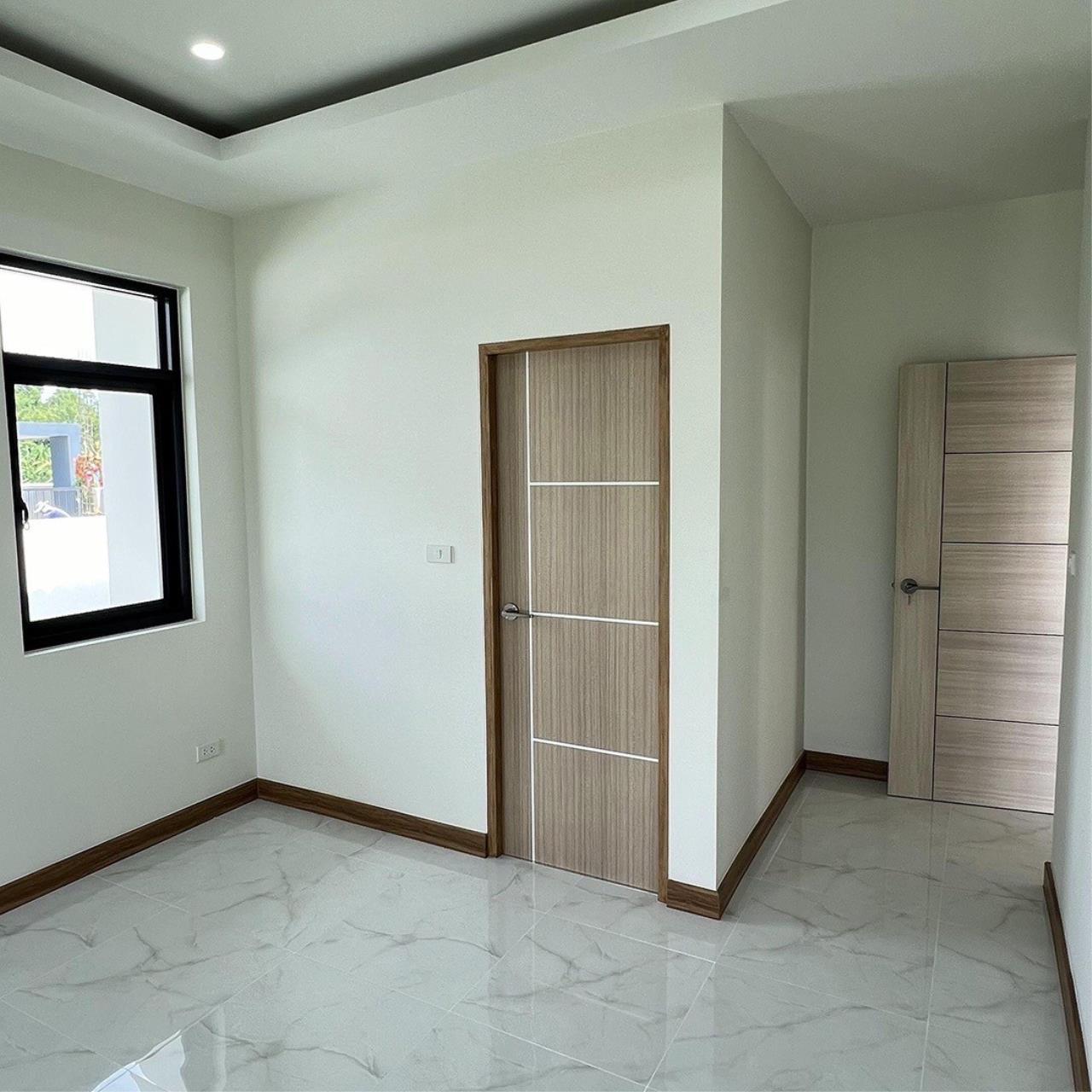 Modern style house for sale, Doi Saket zone.