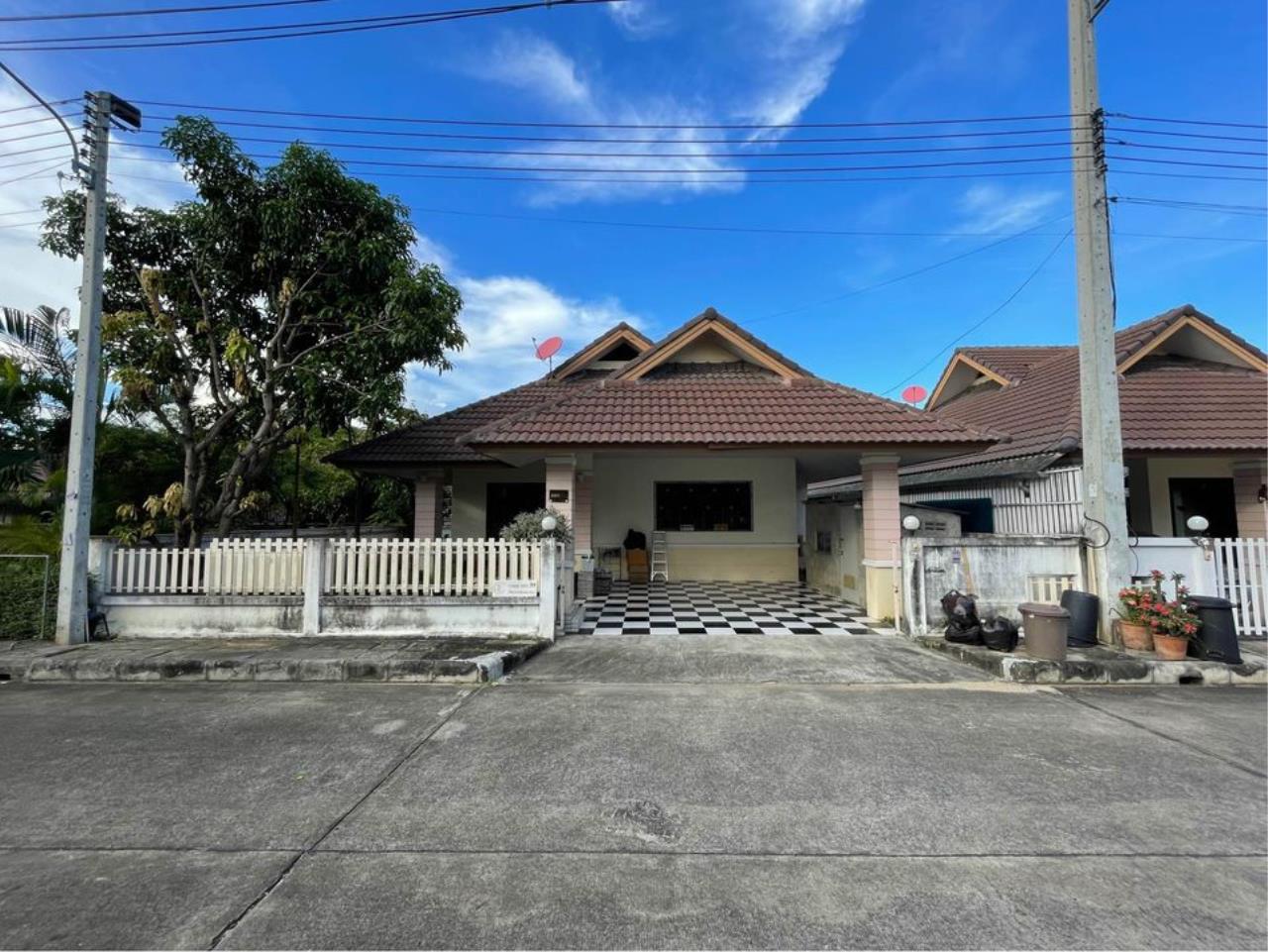House for rent in the Lanna Village Phase 6 project in Chiang Mai city.