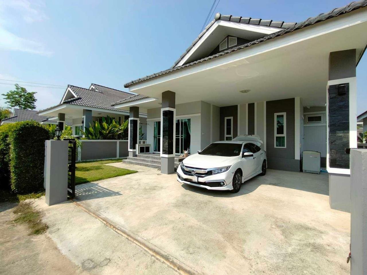 Single-storey detached house for sale with tenants, Hang Dong zone.