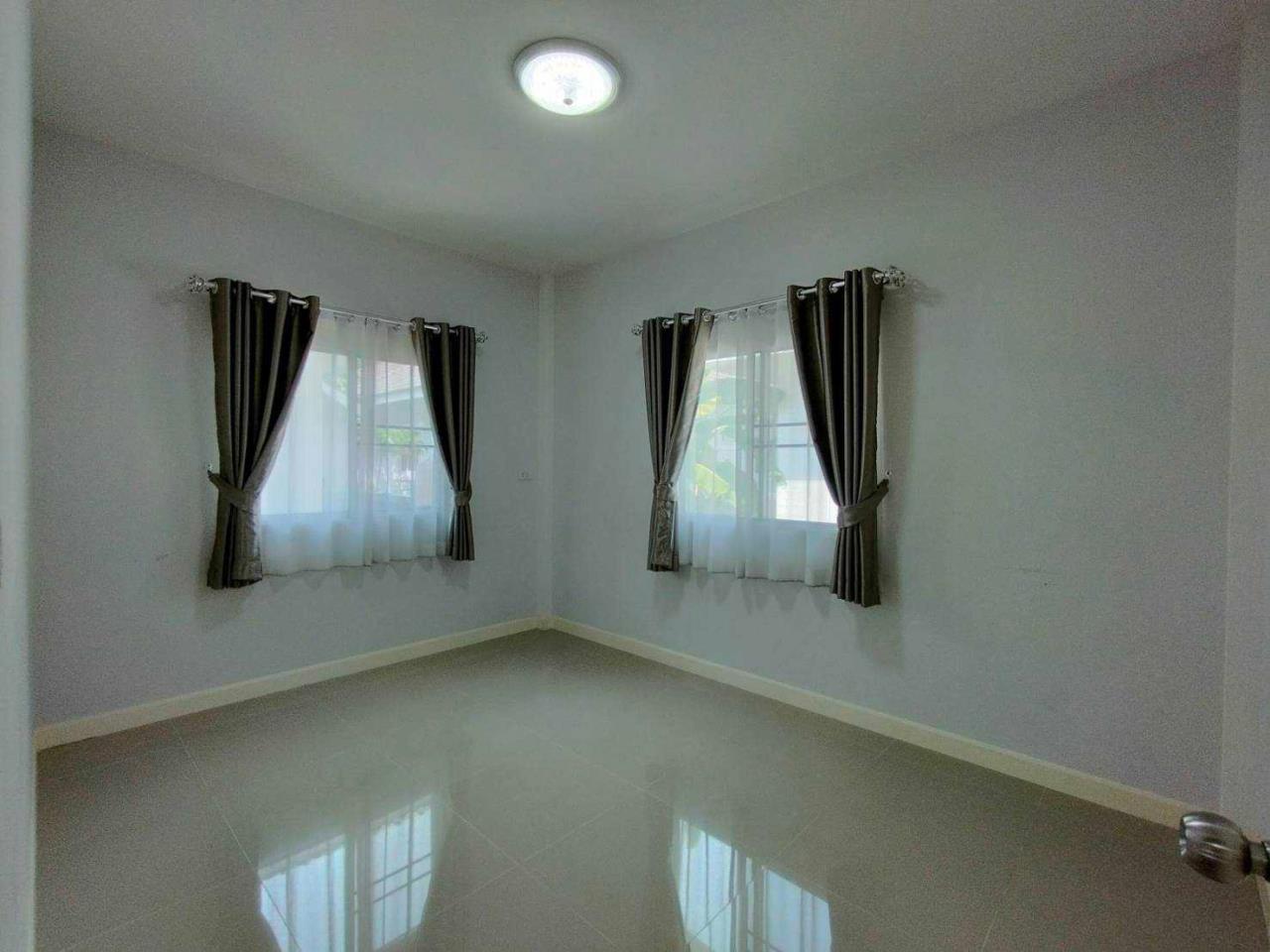 Single-storey detached house for sale with tenants, Hang Dong zone.