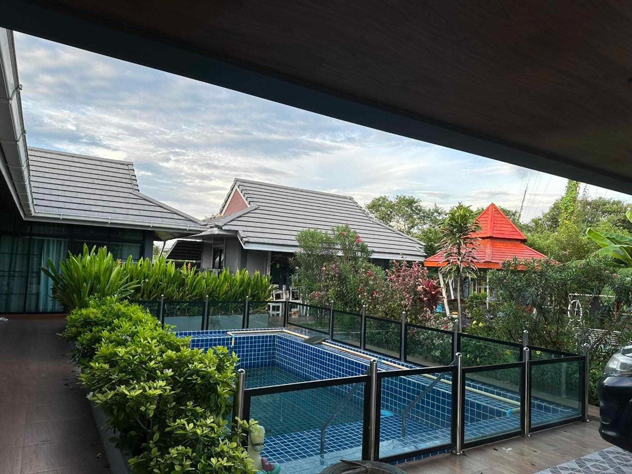 Pool villa for rent in Pa Daet zone, near Lanna International School