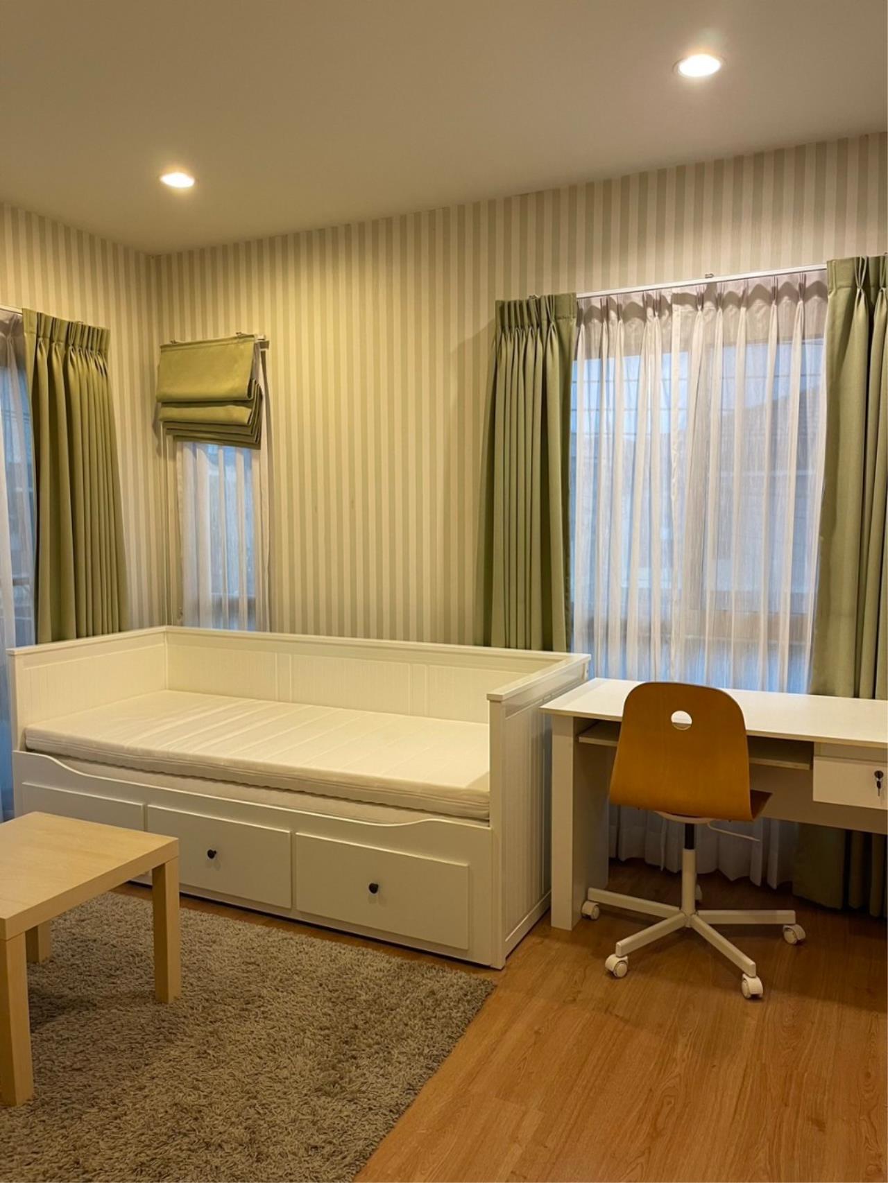 House for rent in The Plant Estique Pattanakarn 38 project.