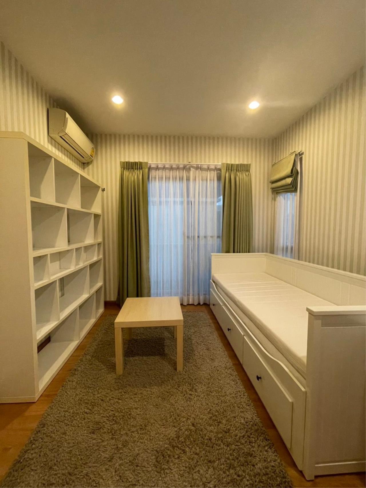 House for rent in The Plant Estique Pattanakarn 38 project.