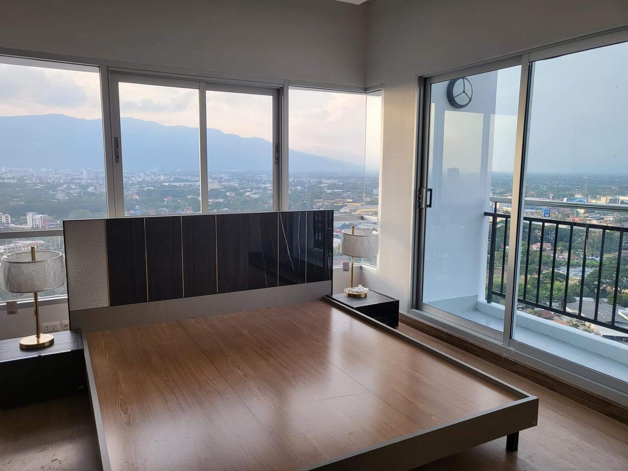 Penthouse condo for sale, Supalai Monte, 30th floor, corner room, Doi Suthep view.