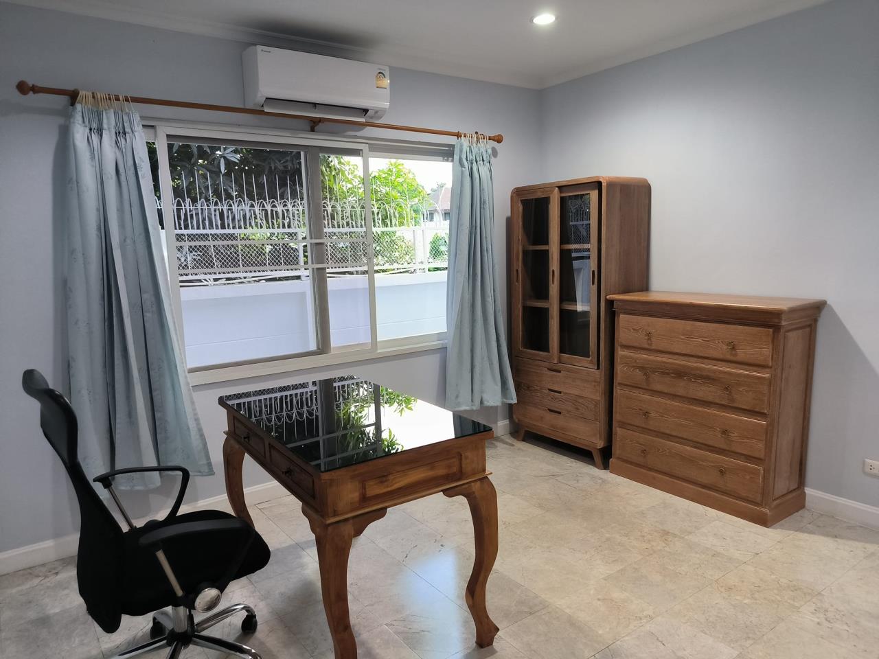 House for rent in Phanon project. Near Meechok Plaza