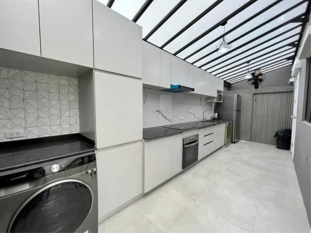Townhome for rent, THE CONNECT UP3 LADPRAO 126 project.