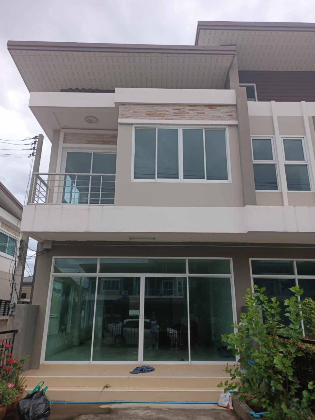 Townhome for rent, Tha Rua zone, near Makro, Chiang Mai.