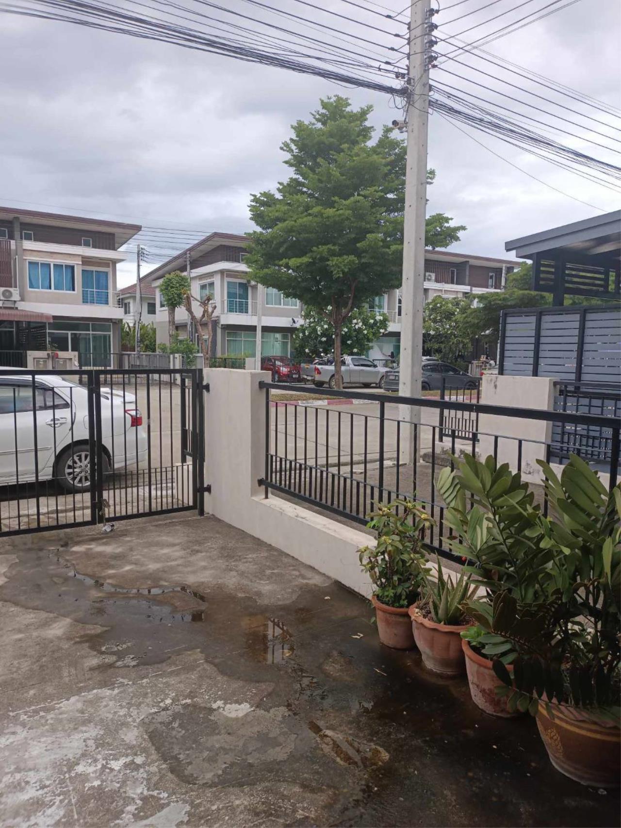 Townhome for rent, Tha Rua zone, near Makro, Chiang Mai.