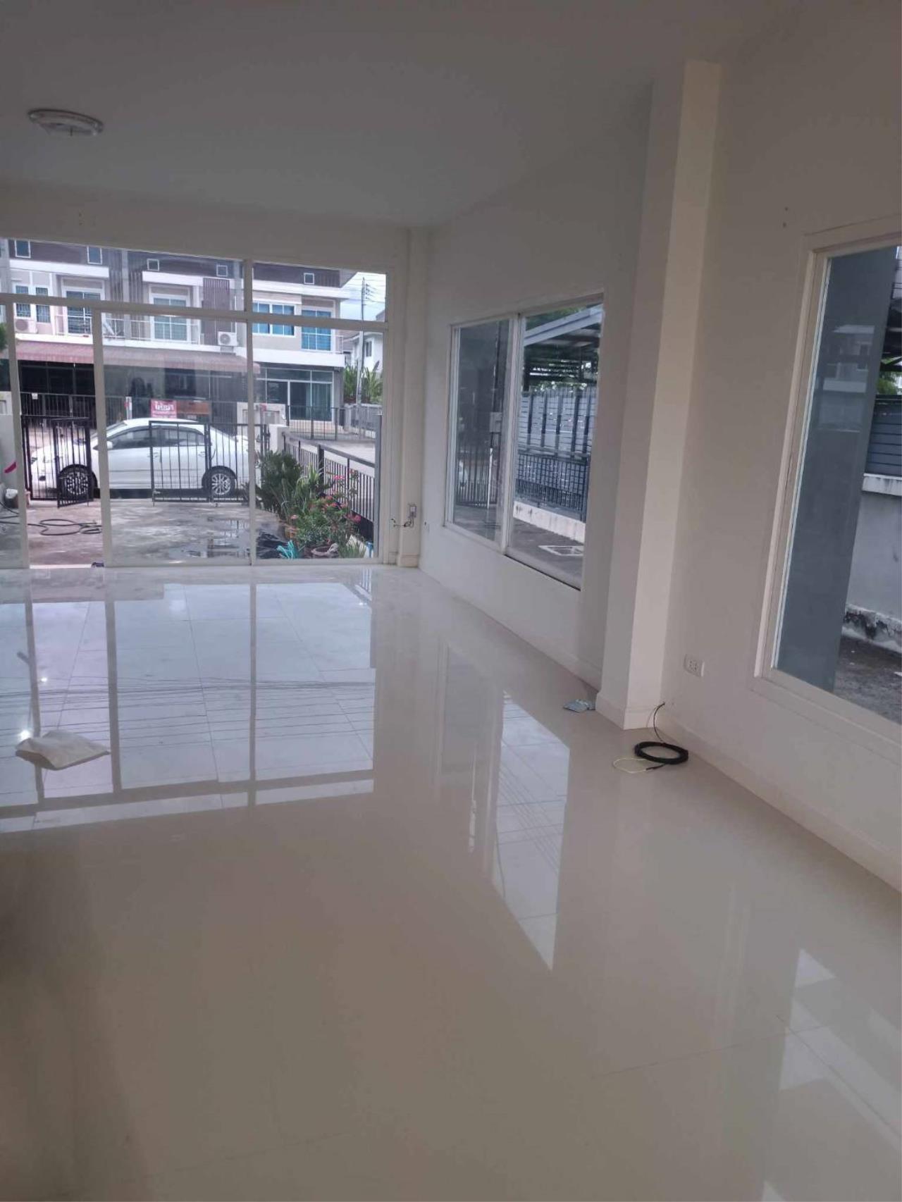 Townhome for rent, Tha Rua zone, near Makro, Chiang Mai.
