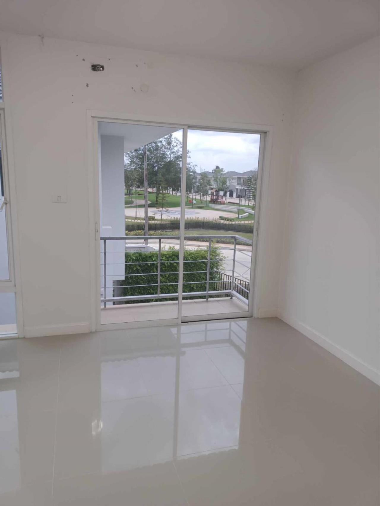 Townhome for rent, Tha Rua zone, near Makro, Chiang Mai.