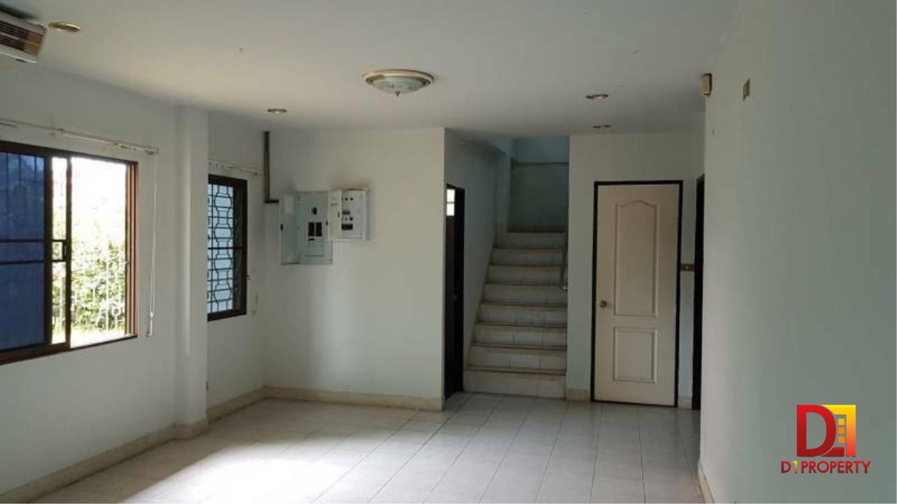 Twin house for rent in Hang Dong area near the airport.