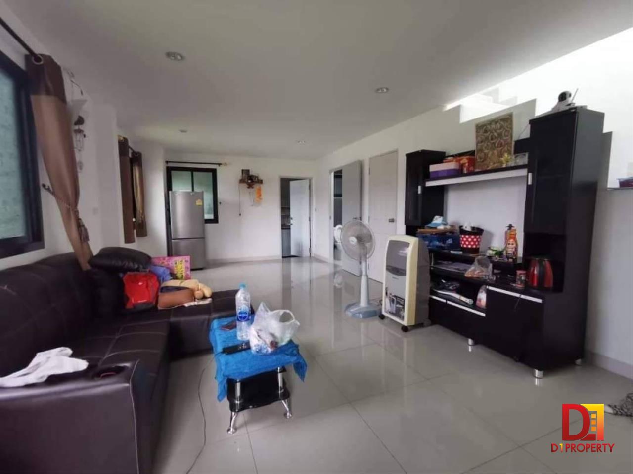 Townhome for rent in San Phak Wan zone near the Bilingual International Demonstration School of Rangsit University, Chiang Mai (SIBS Chiangmai).