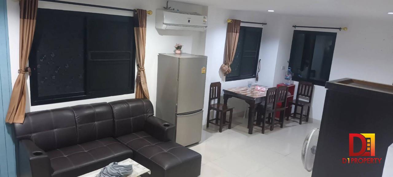 Townhome for rent in San Phak Wan zone near the Bilingual International Demonstration School of Rangsit University, Chiang Mai (SIBS Chiangmai).