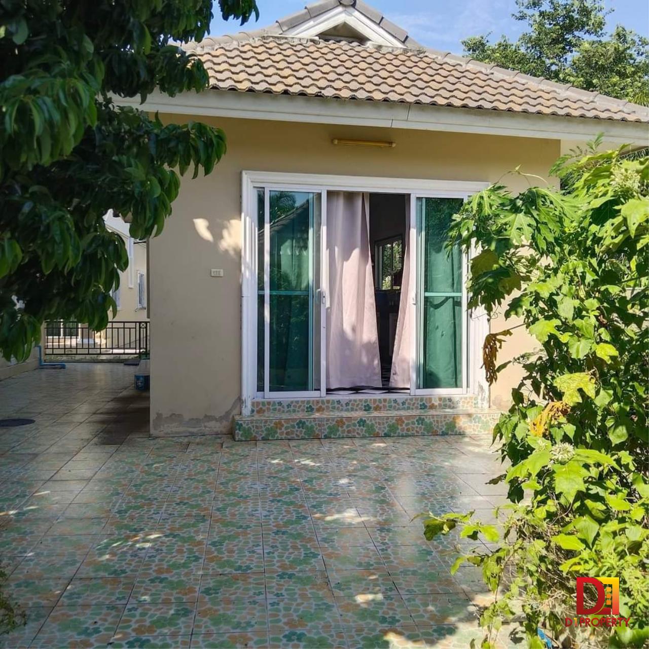 House for rent in Doi Saket zone near Tha Rua market.