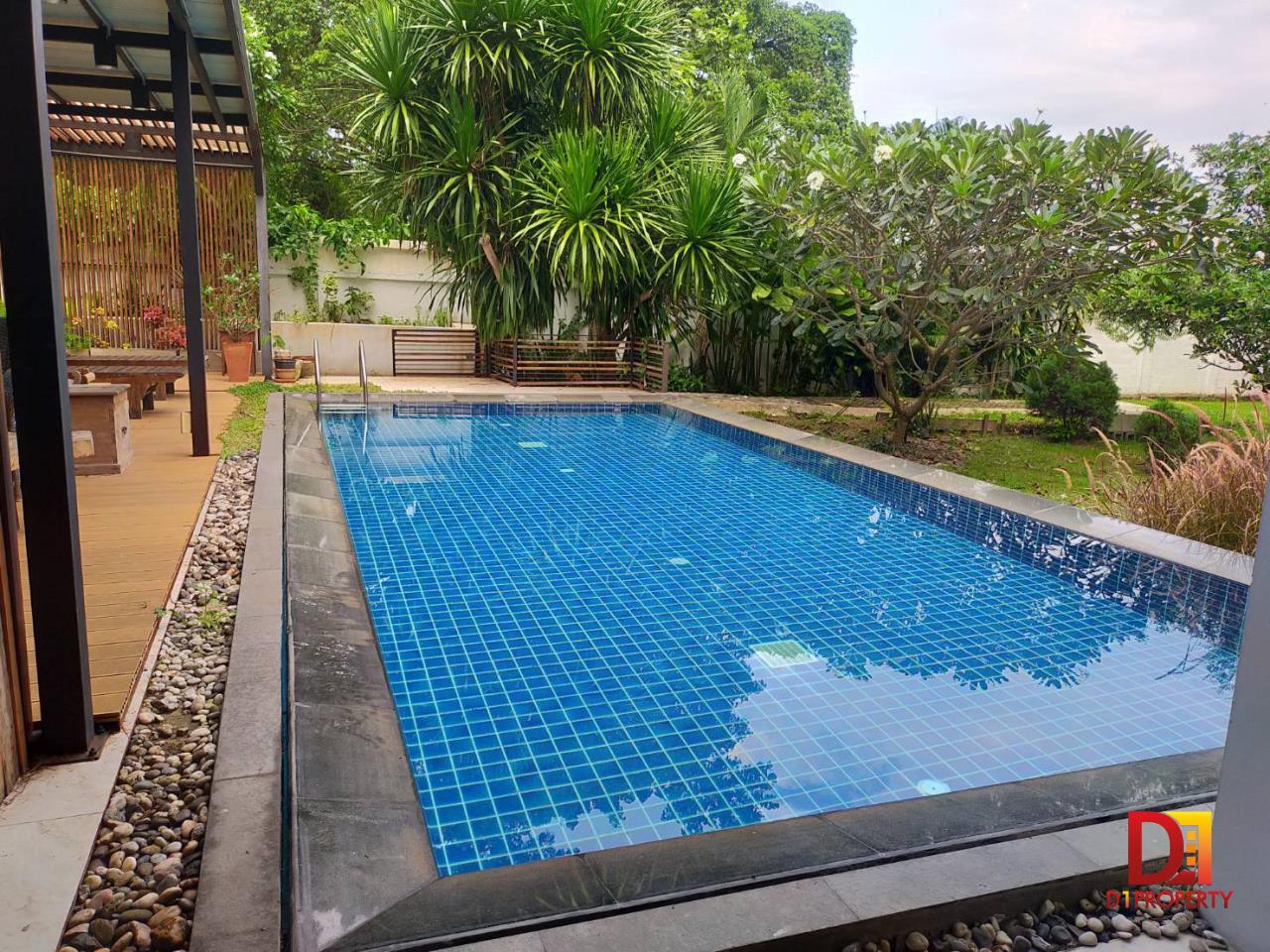 Pool villa for sale with tenant San Kamphaeng