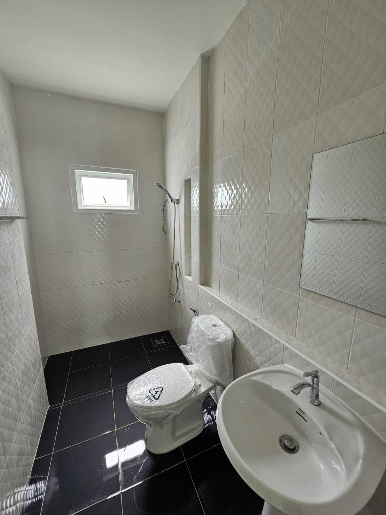 House for sale in Saraphi area