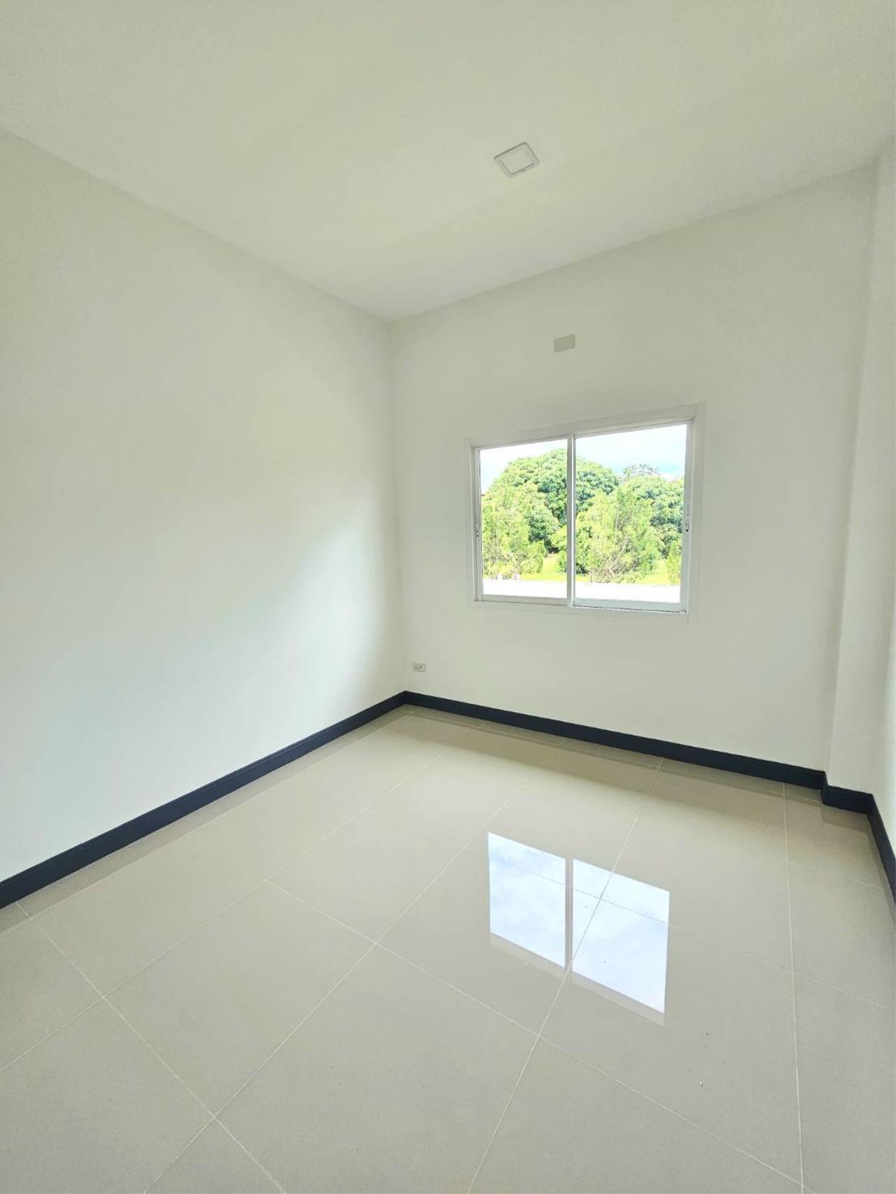 House for sale in Saraphi area