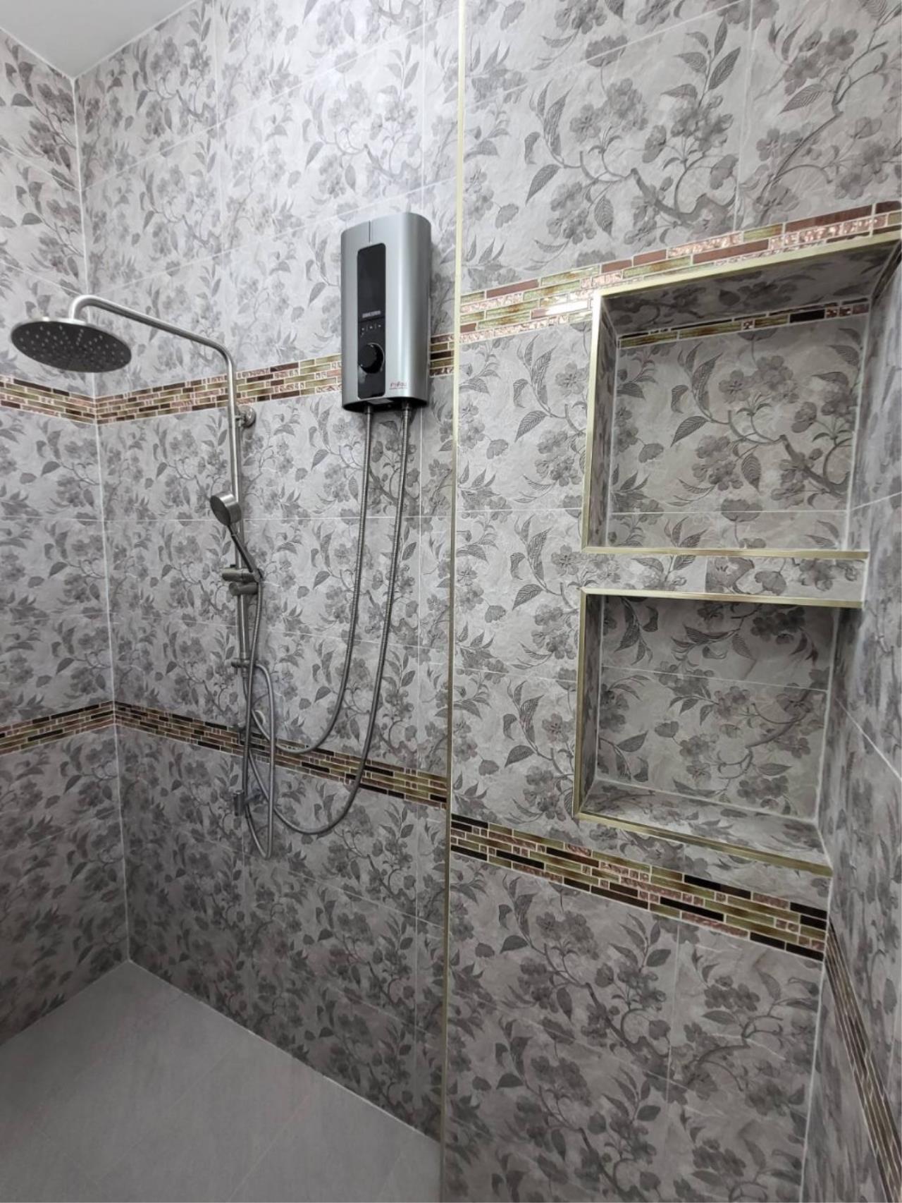 House for sale, one storey, Saraphi zone