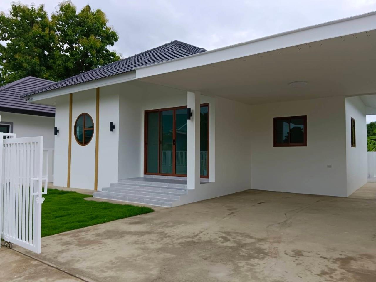 House for sale, minimalist style, Saraphi zone