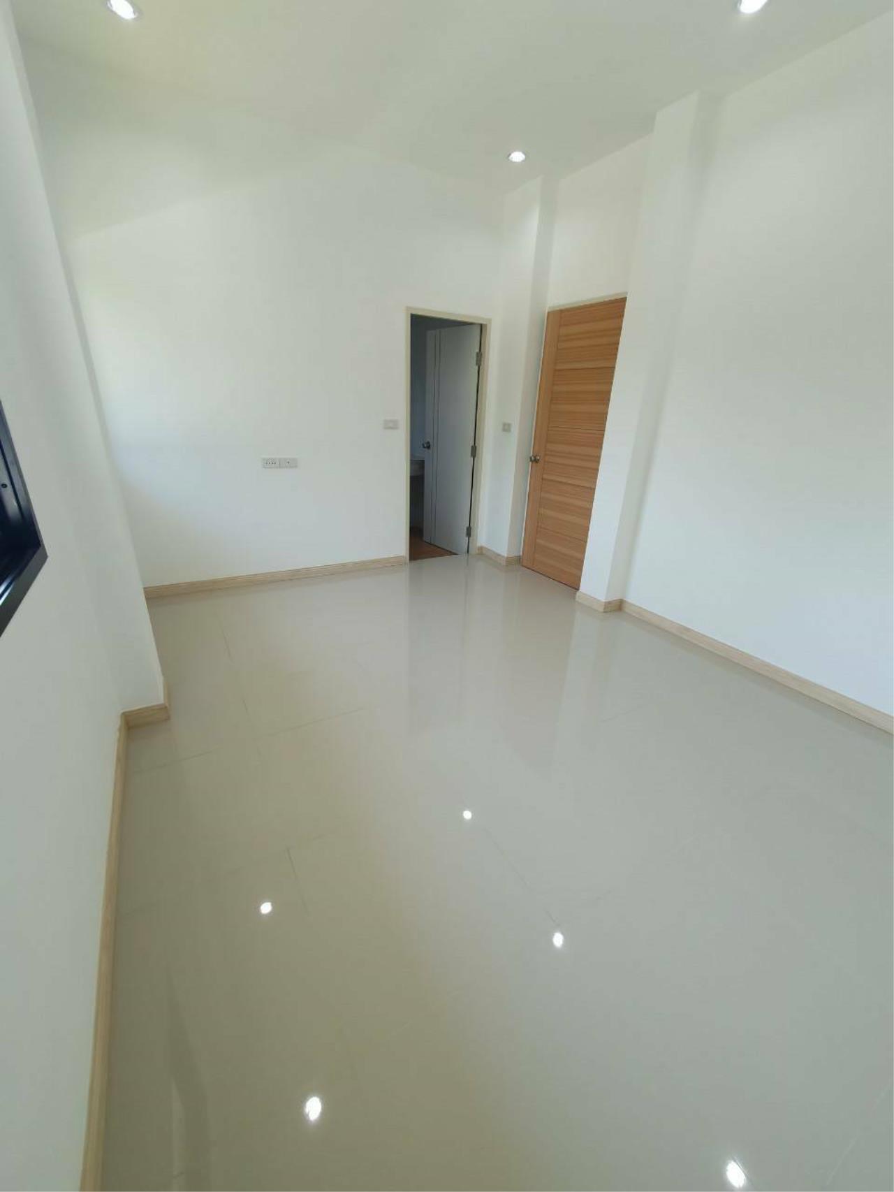 House for sale in Saraphi area