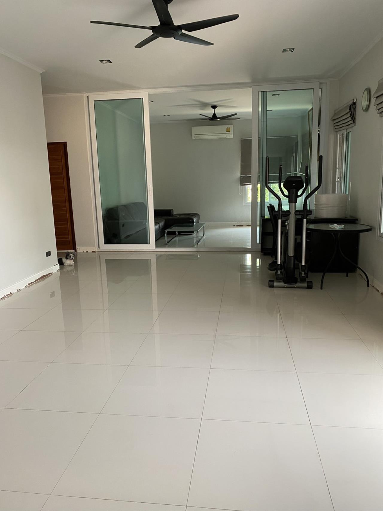 House for sale in San Phak Wan zone, Hang Dong.