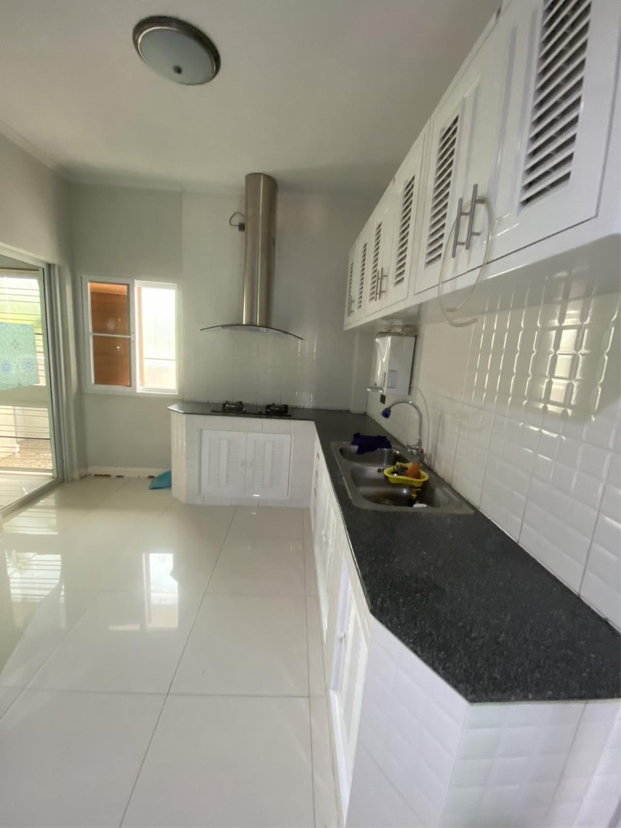 House for sale in San Phak Wan zone, Hang Dong.