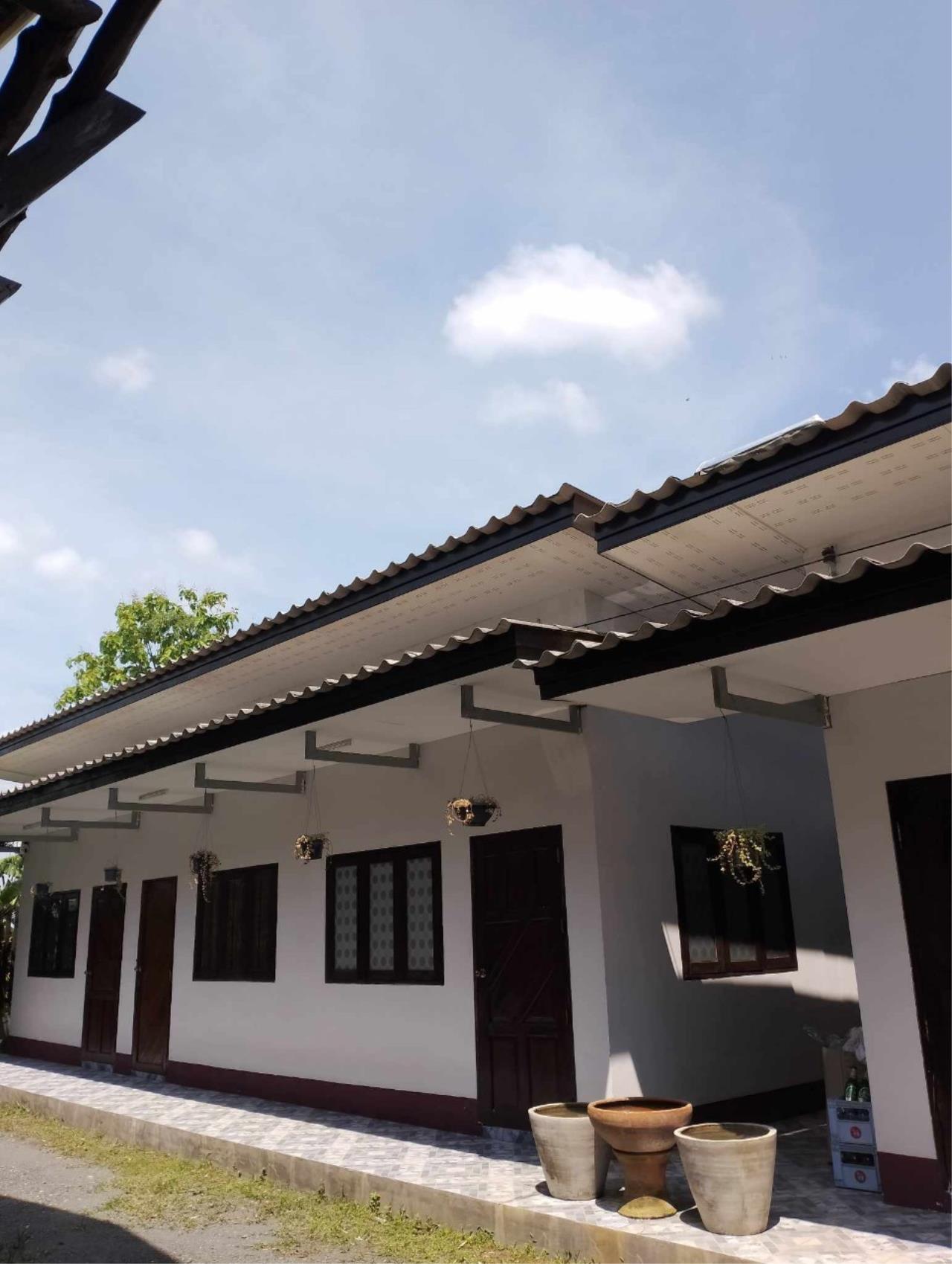 Sell / rent a garden house, semi-resort in San Kamphaeng zone near Charoen Market.