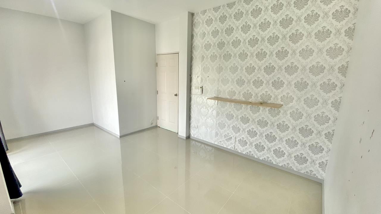 Townhome for sale, San Sai zone