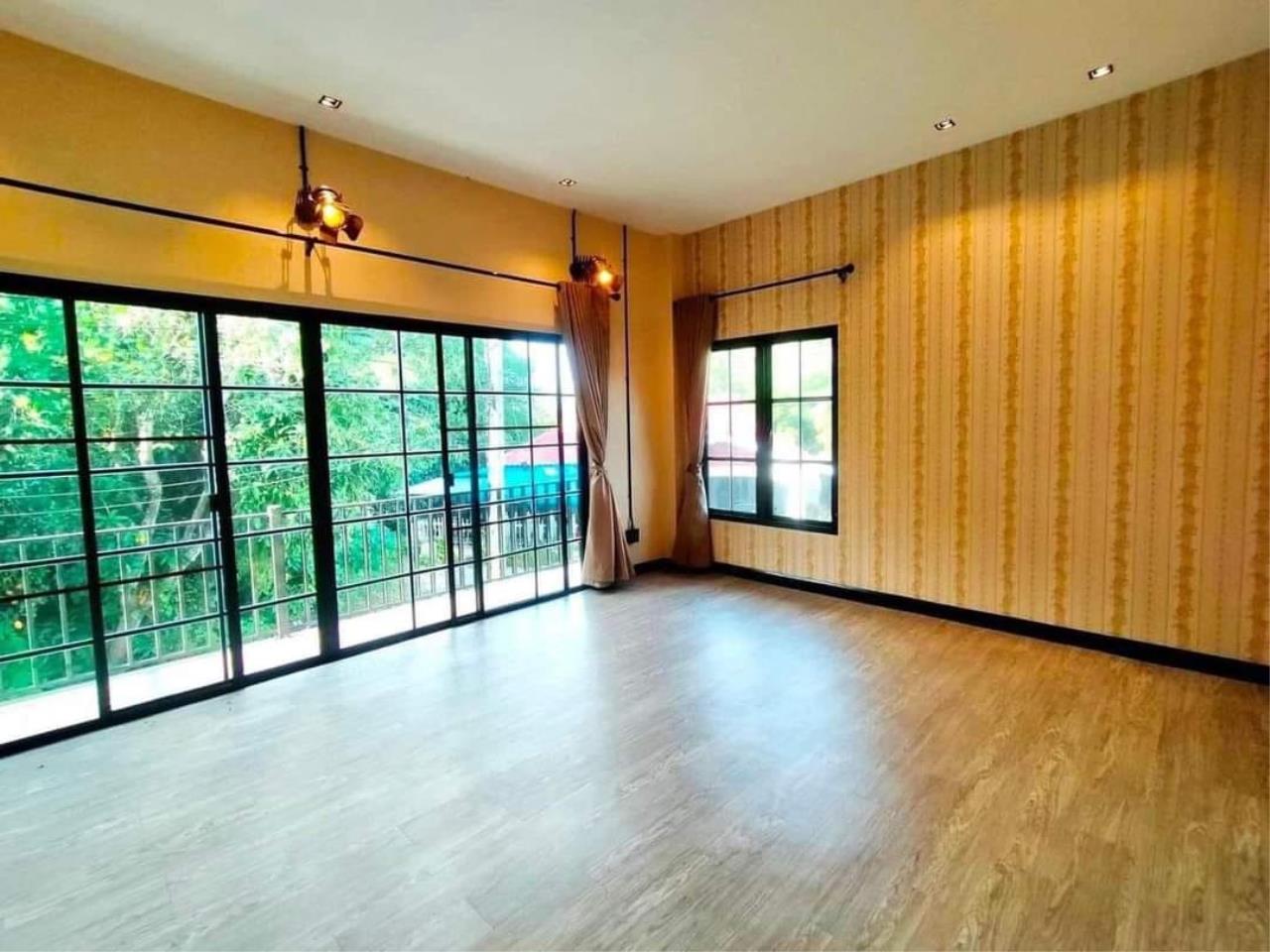 House for sale in Saraphi area