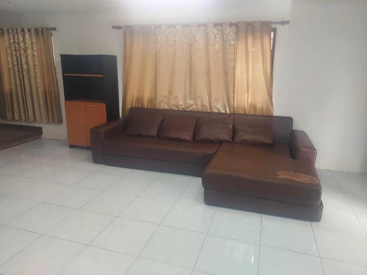 House for rent in Suthep zone near Chiang Mai University.