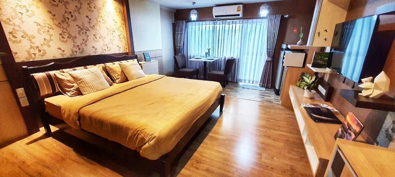 For sale: Seven Star Condo, Chet Yot, 4th floor.