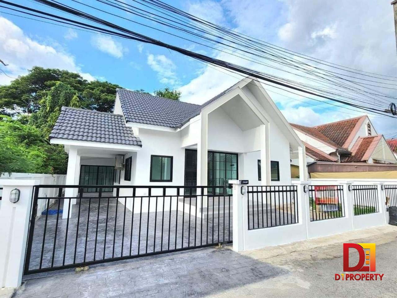 House for sale in the project, Mae Hia zone.