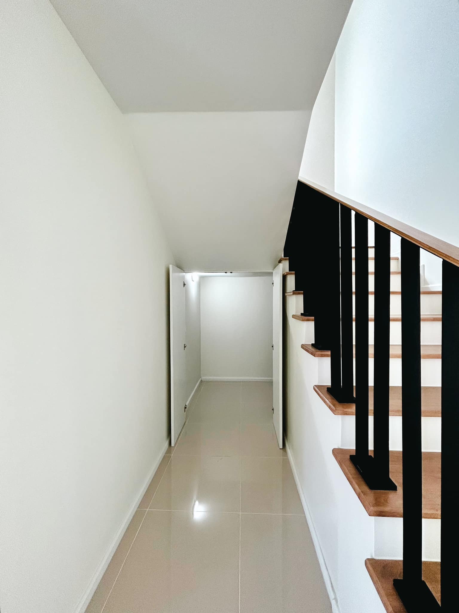 Newly built house for sale in the heart of the city. 📢