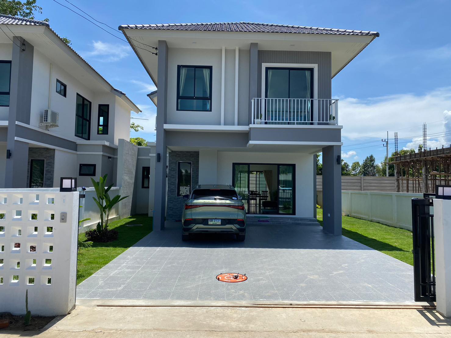 Semi-detached house for rent Newly built house