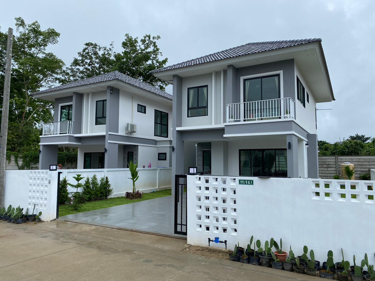 Semi-detached house for rent Newly built house