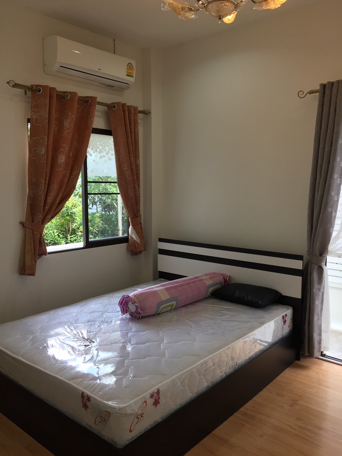 Detached house for rent / Hangdong